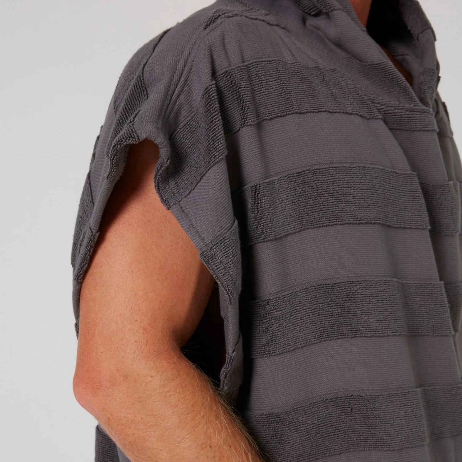 Mens Layz Poncho - Image 6
