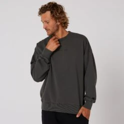 Priority Slouch Crew